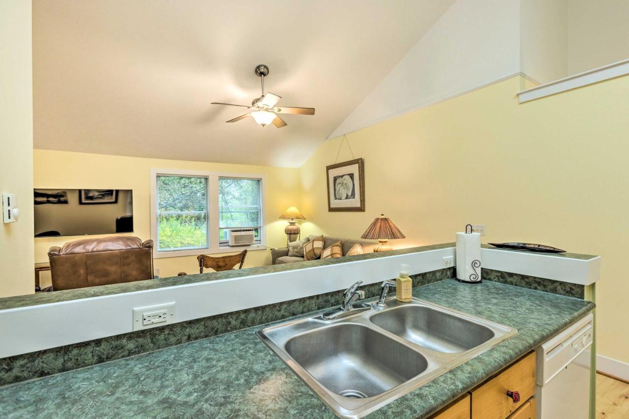 Charming Retreat Near Downtown Frankfort And Beaches Exterior foto