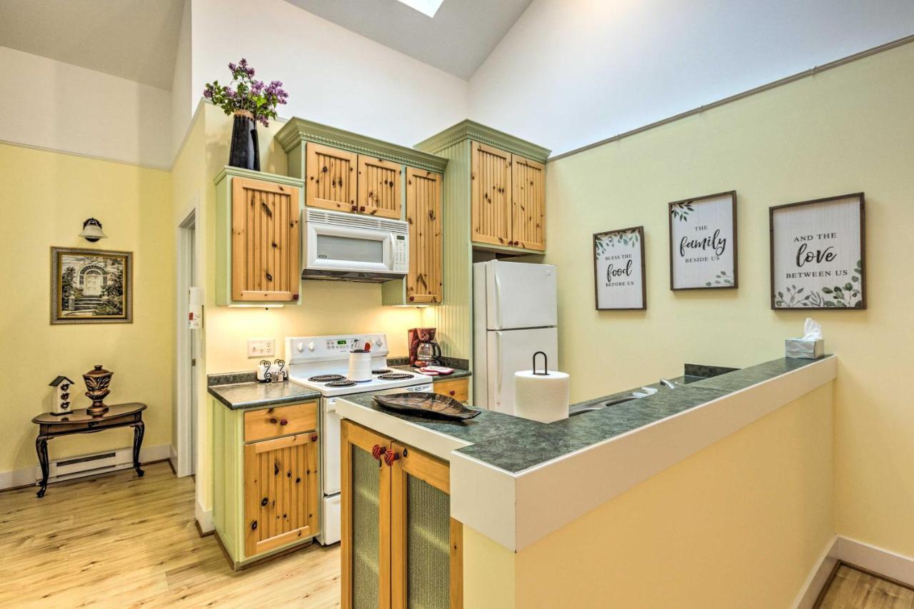 Charming Retreat Near Downtown Frankfort And Beaches Exterior foto